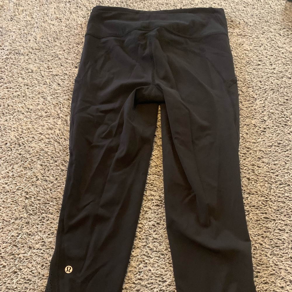 Black cropped Lululemon leggings sz 6